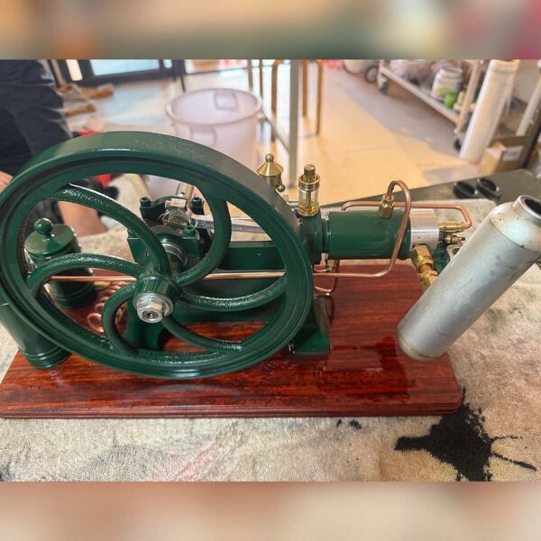 RETROL Vintage Horizontal Mill 4-Stroke Water-Cooled Gasoline Internal Combustion Engine Model - Image 7